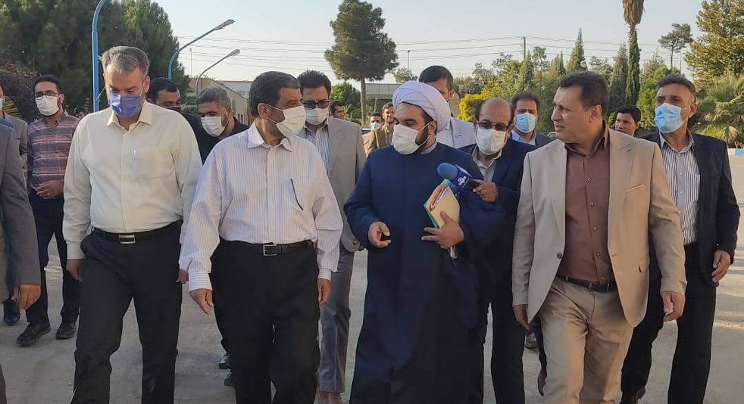 بازدید وزیر میراث‌فرهنگی، گردشگری و صنایع‌دستی از کارخانه بیسکویت تینا در مرودشت